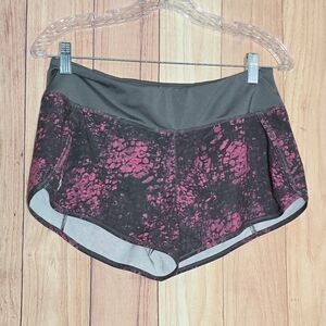 Under Armour Black & Pink Athletic Sports Shorts Medium
